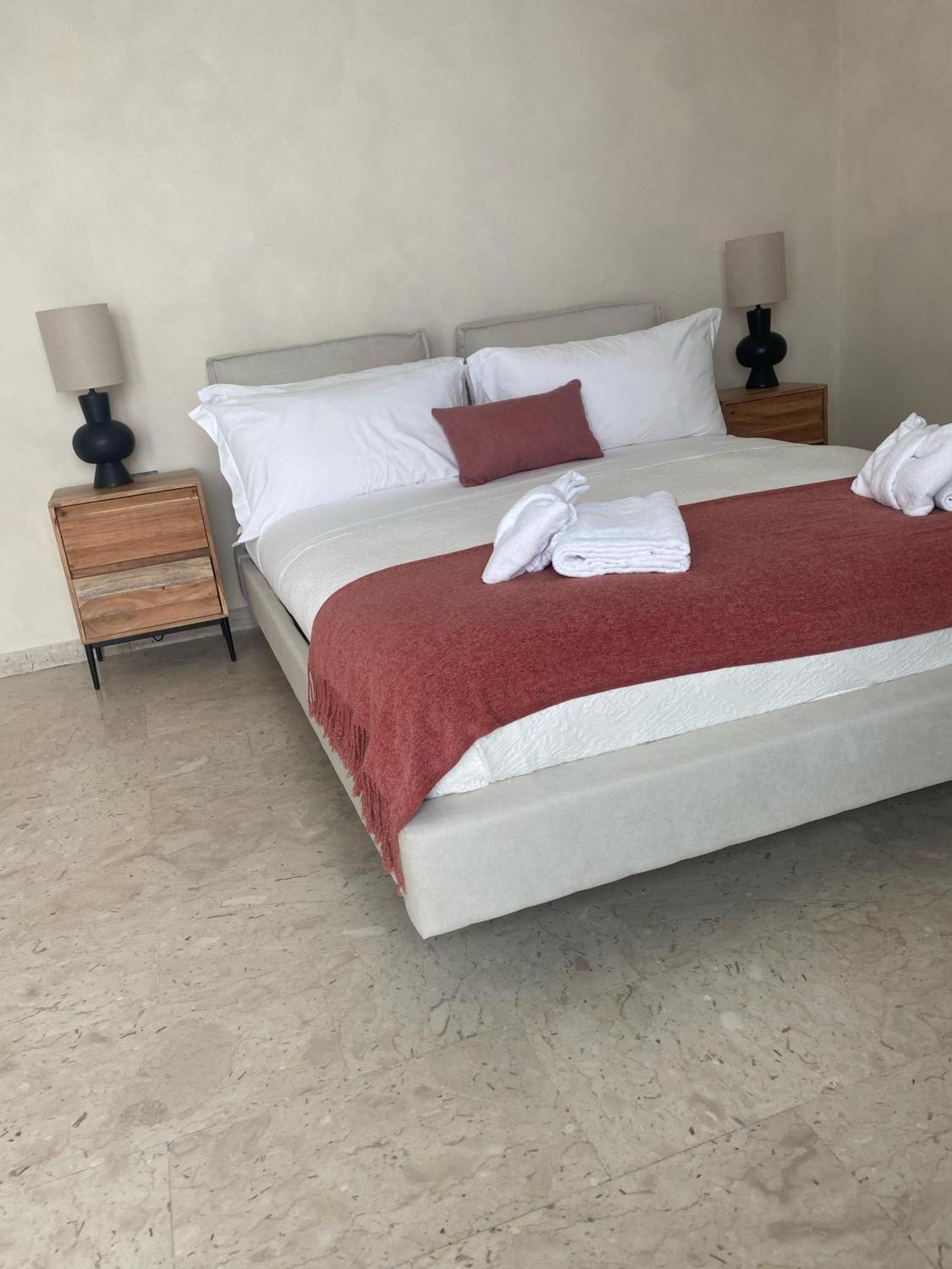 Taga Suites CTA Exterior foto